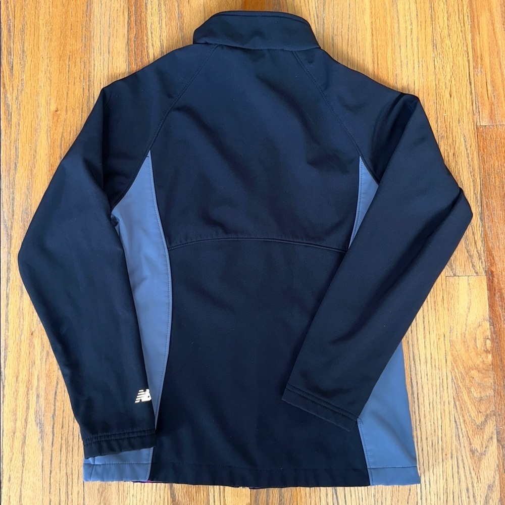New Balance Black and Gray Women's Jacket - Picture 6 of 9
